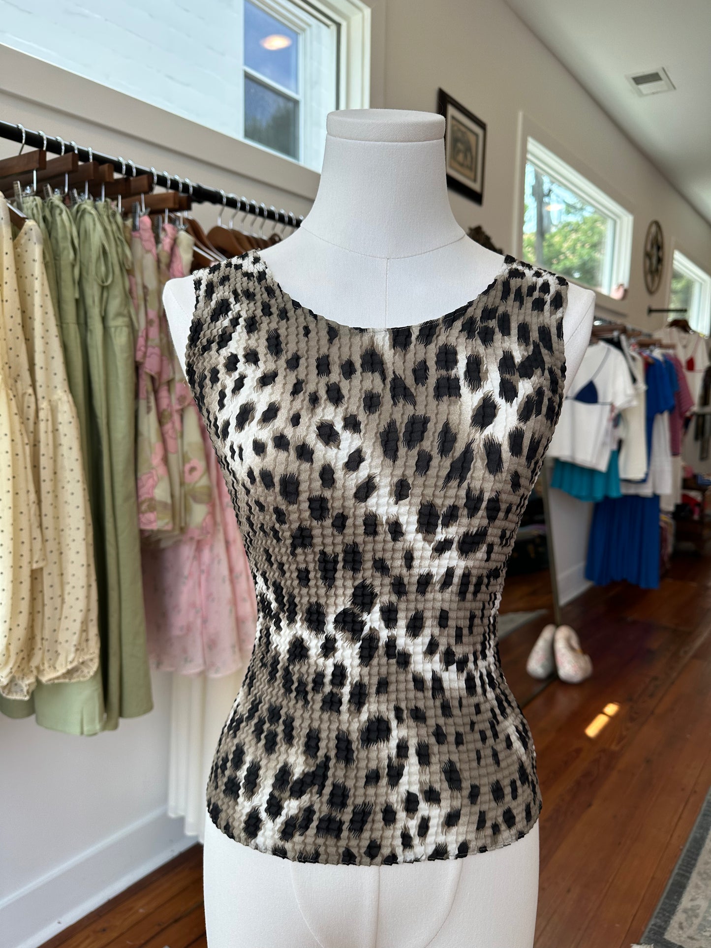 90s/Y2K Snow Leopard Tank - PP/XS