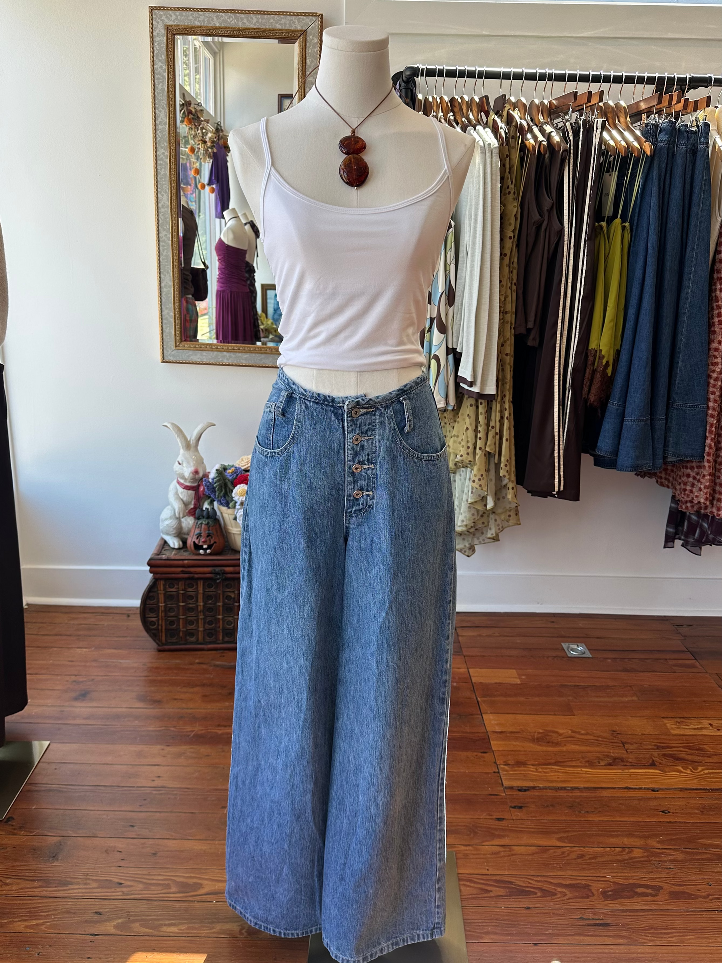 Vtg 90's Wide-Leg Jeans - 3/4