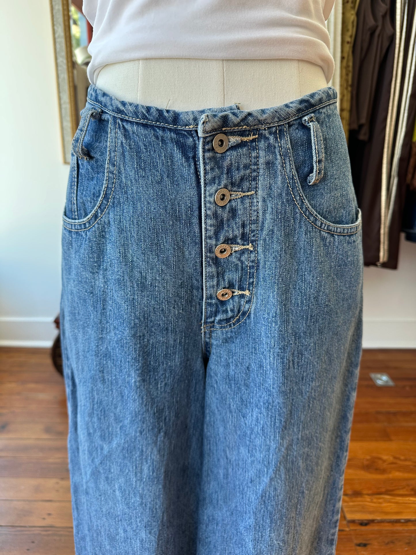 Vtg 90's Wide-Leg Jeans - 3/4