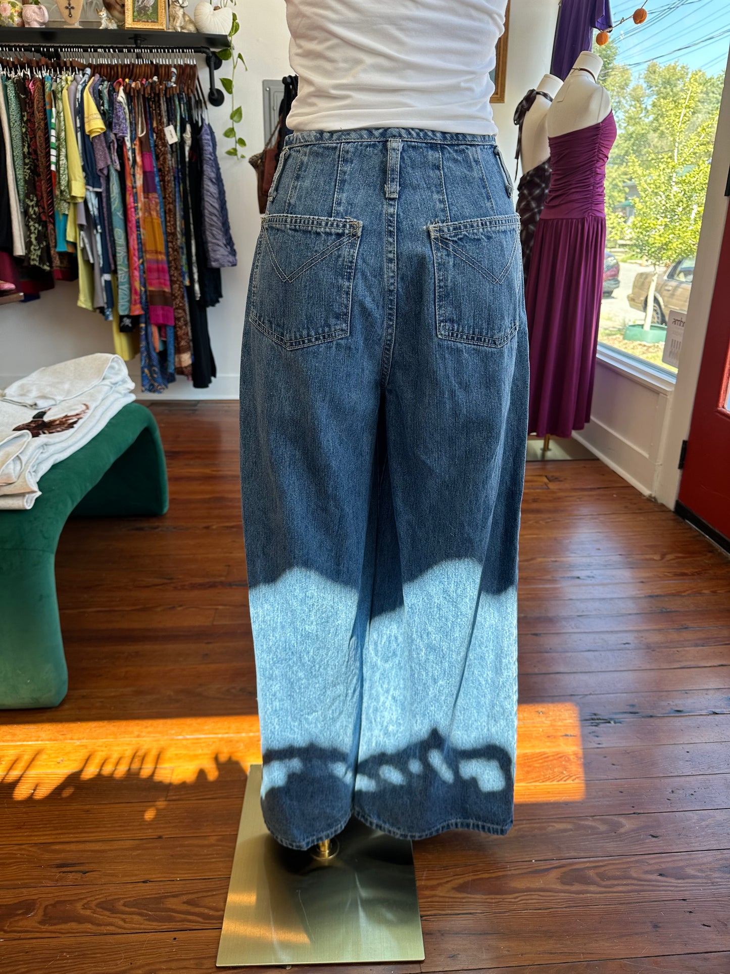 Vtg 90's Wide-Leg Jeans - 3/4