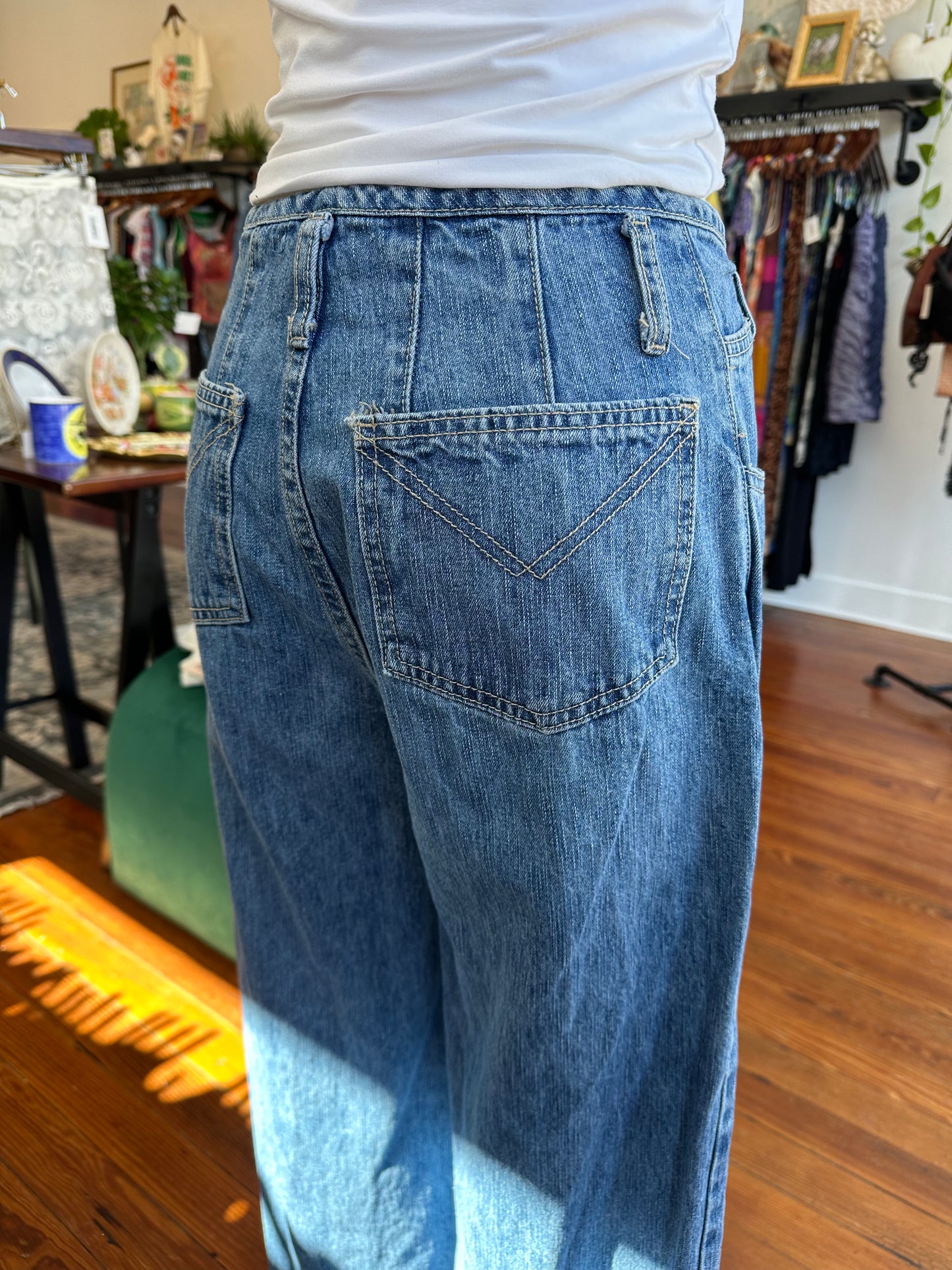 Vtg 90's Wide-Leg Jeans - 3/4