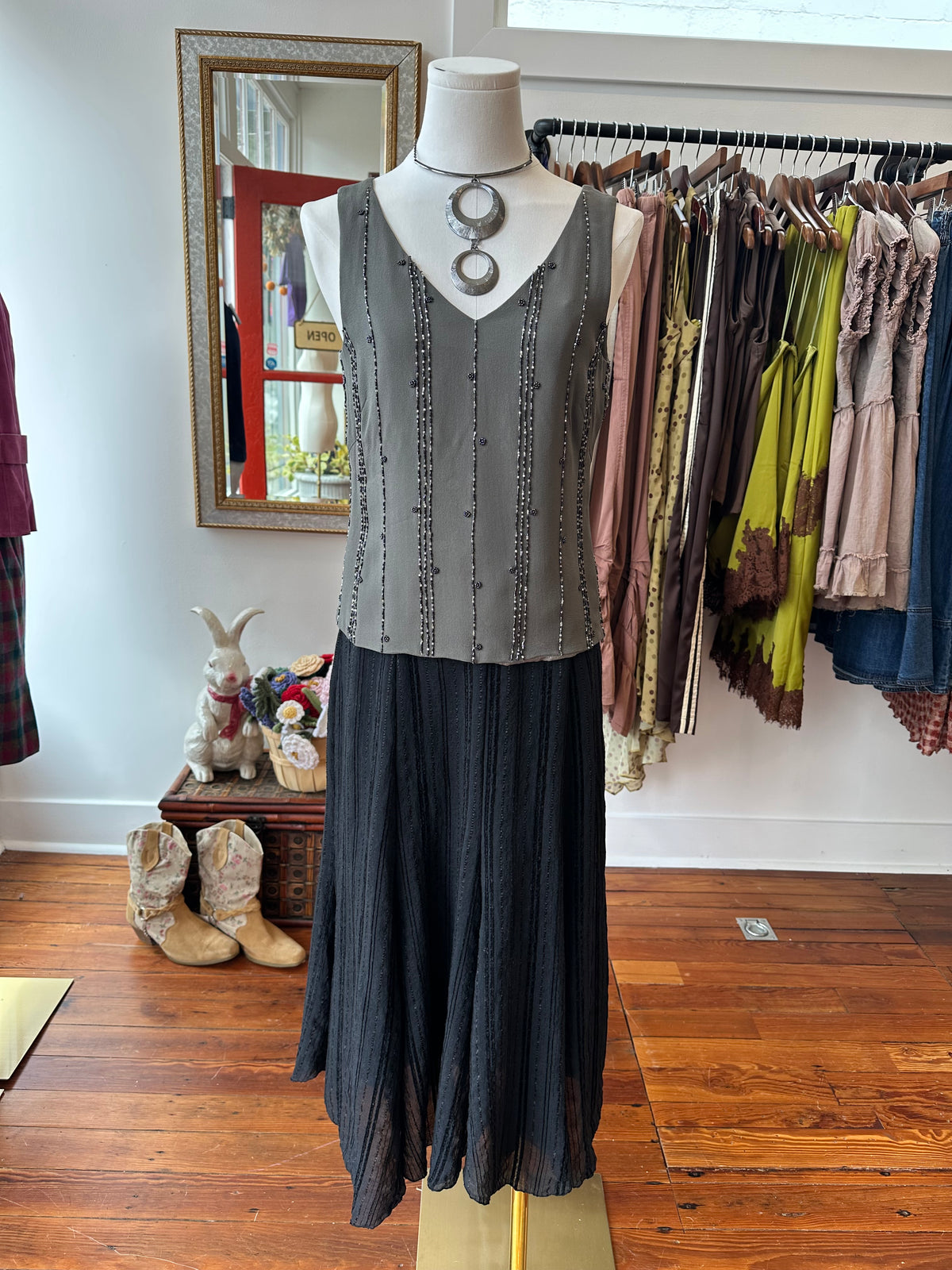 90's/Y2K Textured Black Midi Skirt - 6