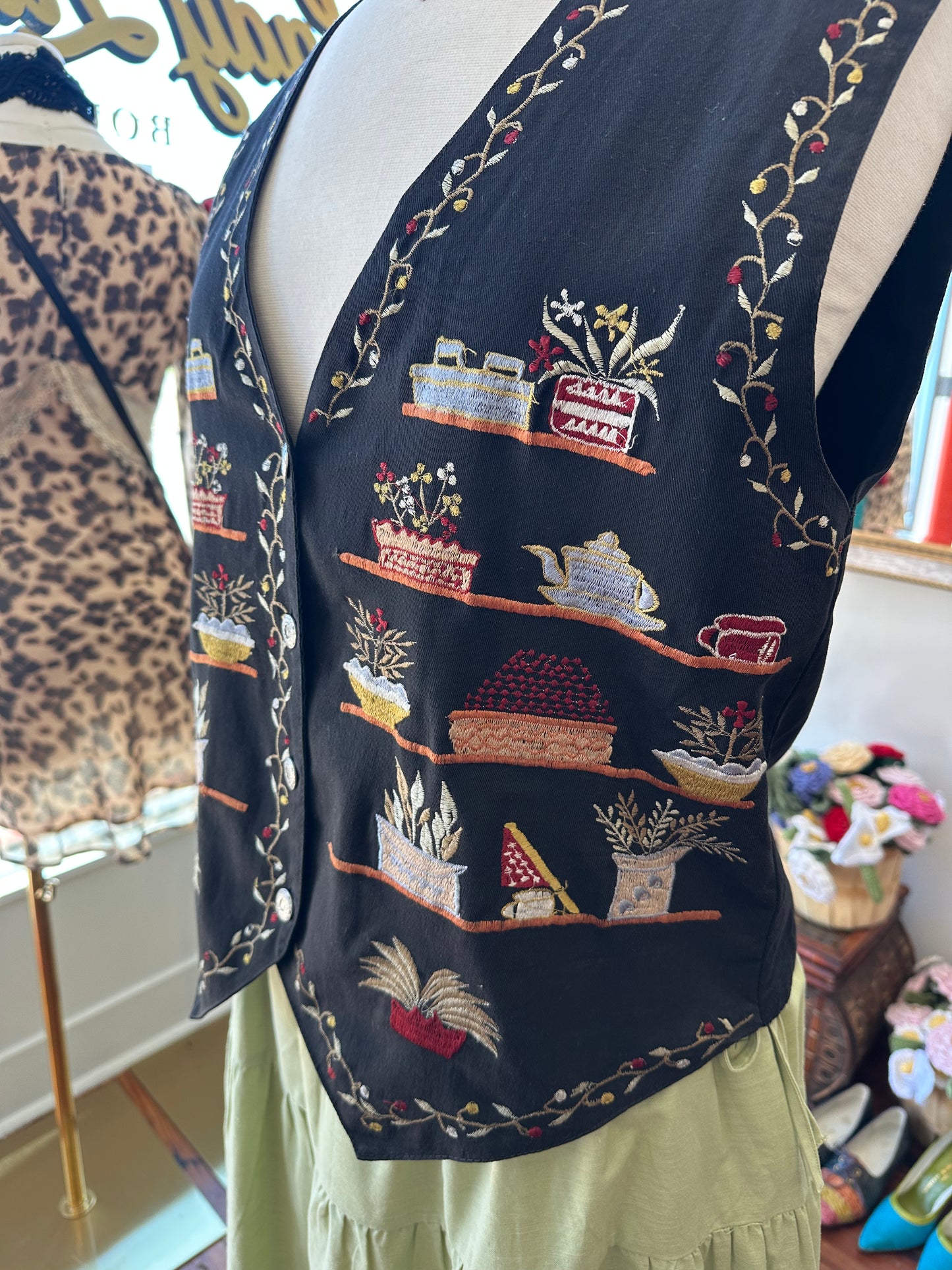 90's Oversized Cottage Shelf Vest - SMALL