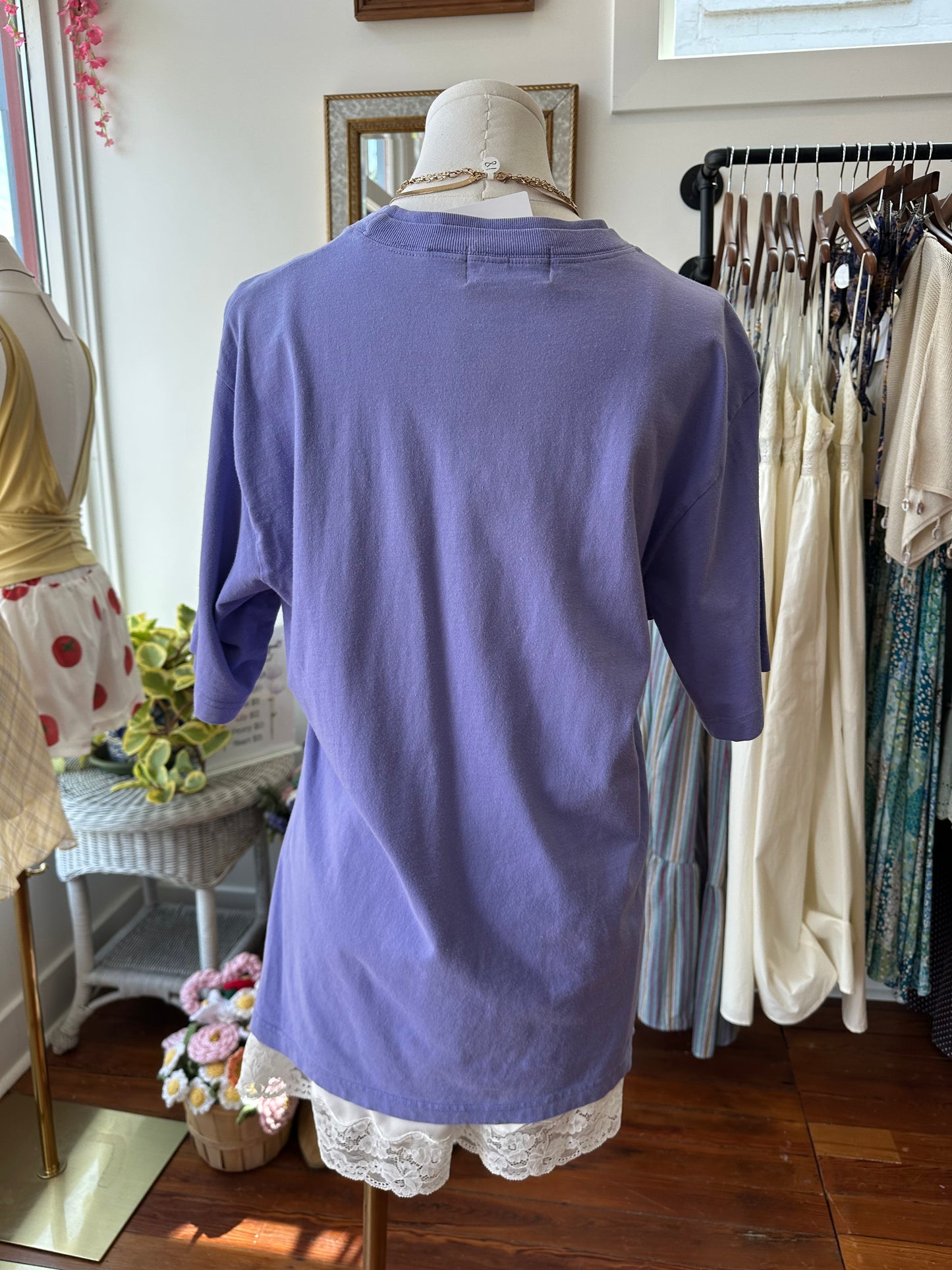 90's Embroidered Tee - MEDIUM