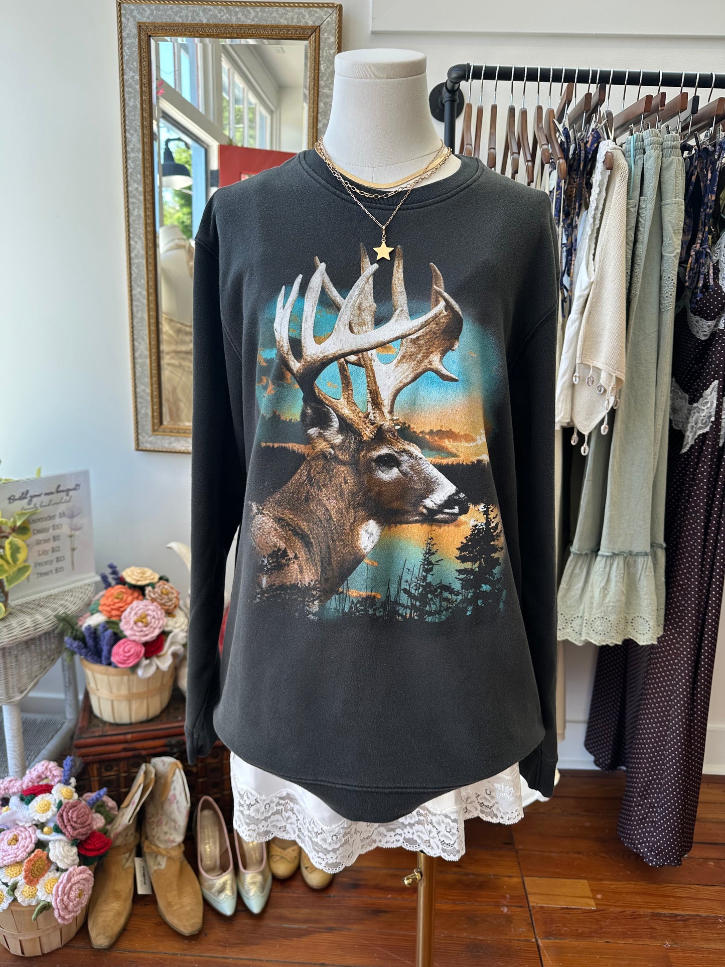 90's Deer Sweatshirt - LARGE