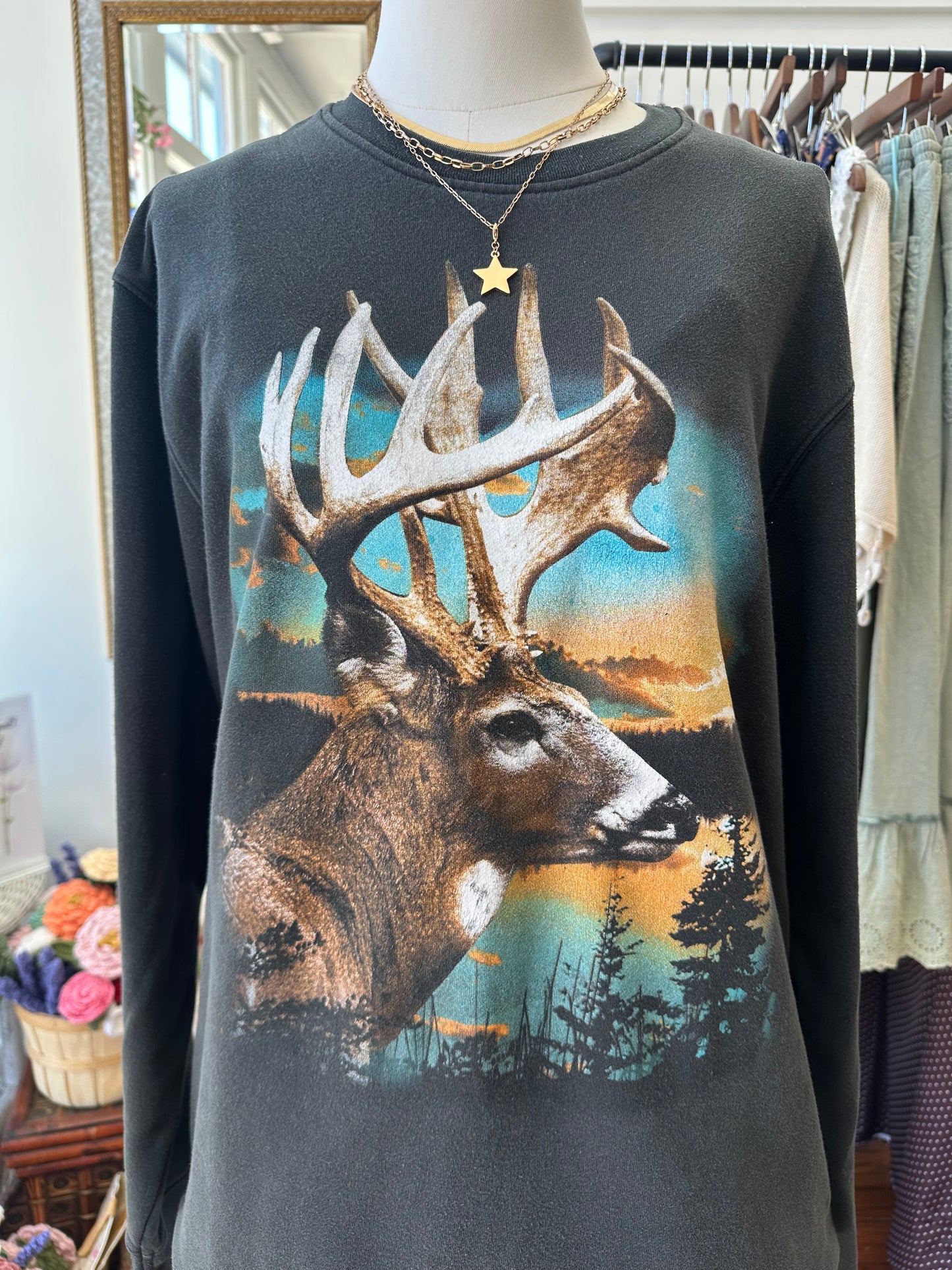 90's Deer Sweatshirt - LARGE