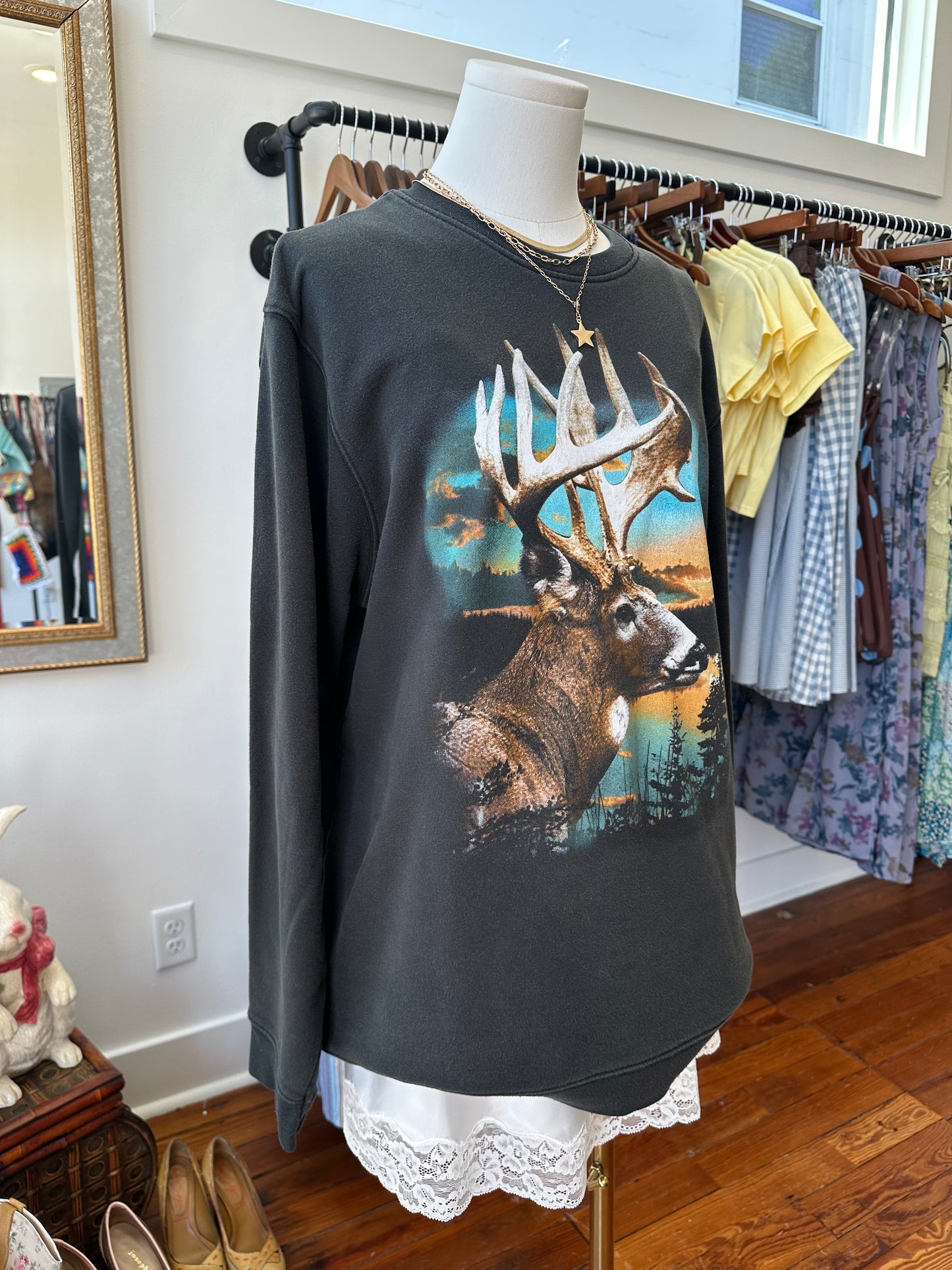 90's Deer Sweatshirt - LARGE