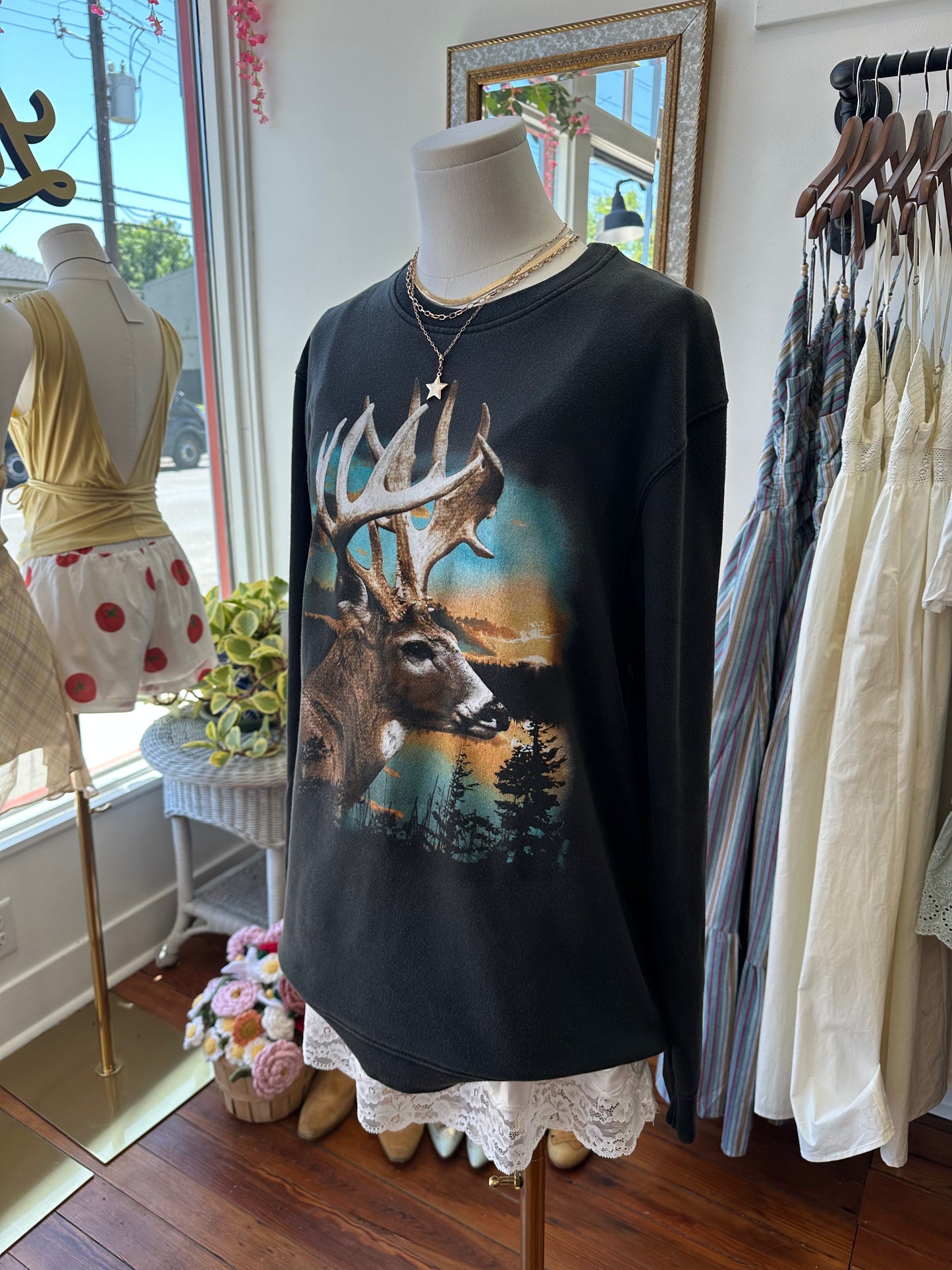 90's Deer Sweatshirt - LARGE